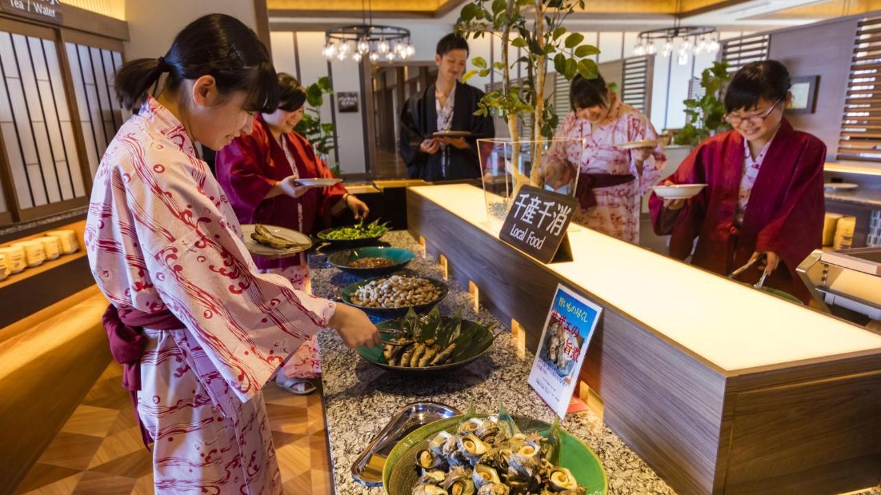 Ryugujo Spa Hotel Mikazuki Fujimitei Kiszarazu Kültér fotó